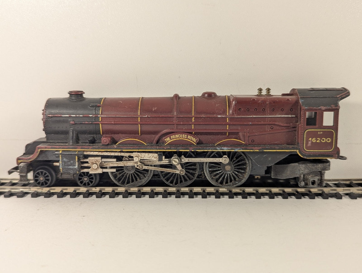 Tri-ang OO Gauge Class 8P 4-6-2 'The Princess Royal' Steam Locomotive 46200