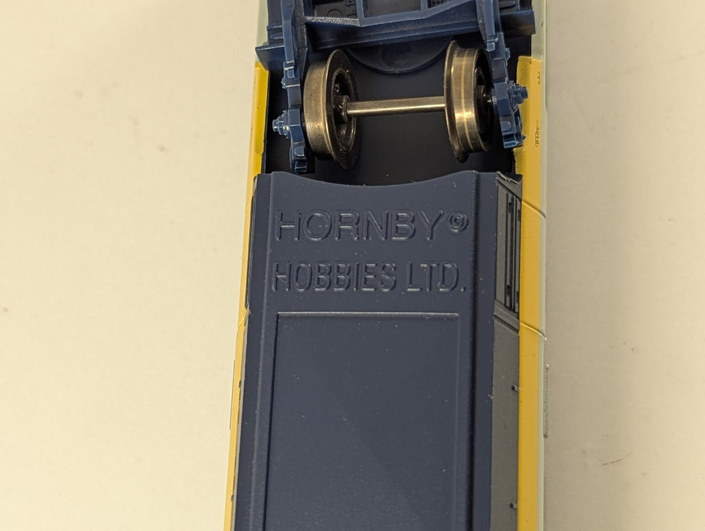 Hornby OO Gauge Class 373 Eurostar Coach Passenger Coach 373219 Spares or Repair