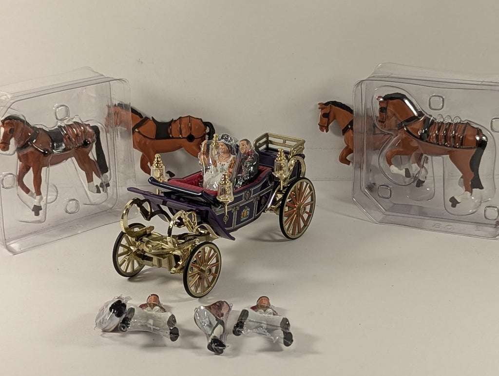 Corgi Queen Elizabeth II Golden Jubilee 1952-2002 State Coach Set