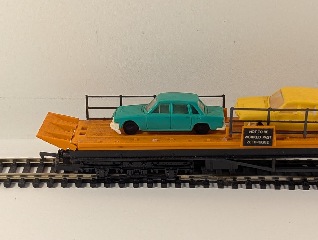 Hornby OO Gauge Zeebrugge Car Transporter Wagon Goods Wagon