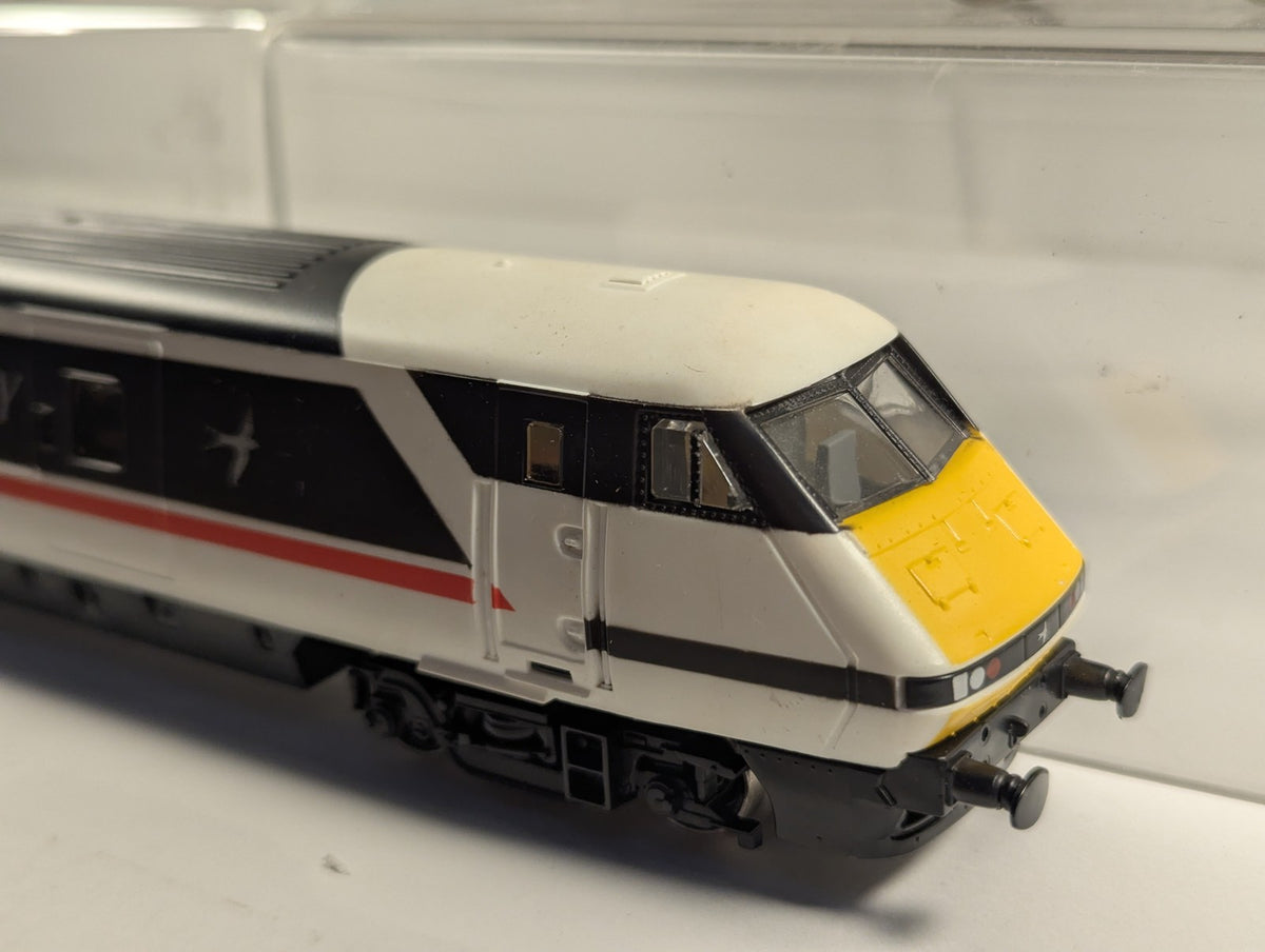 Hornby OO Gauge InterCity 225 Train Pack 91014, 82205, 12410, 12408