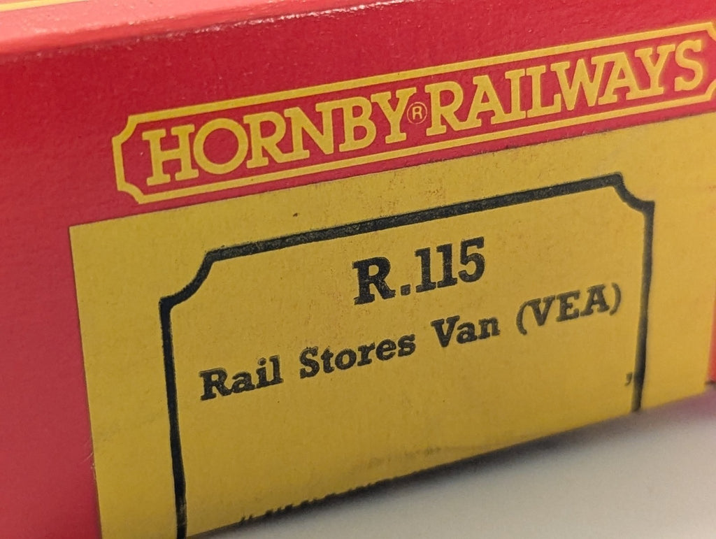 Hornby R.115 OO Gauge BR Rail Stores Van VEA ADB778246