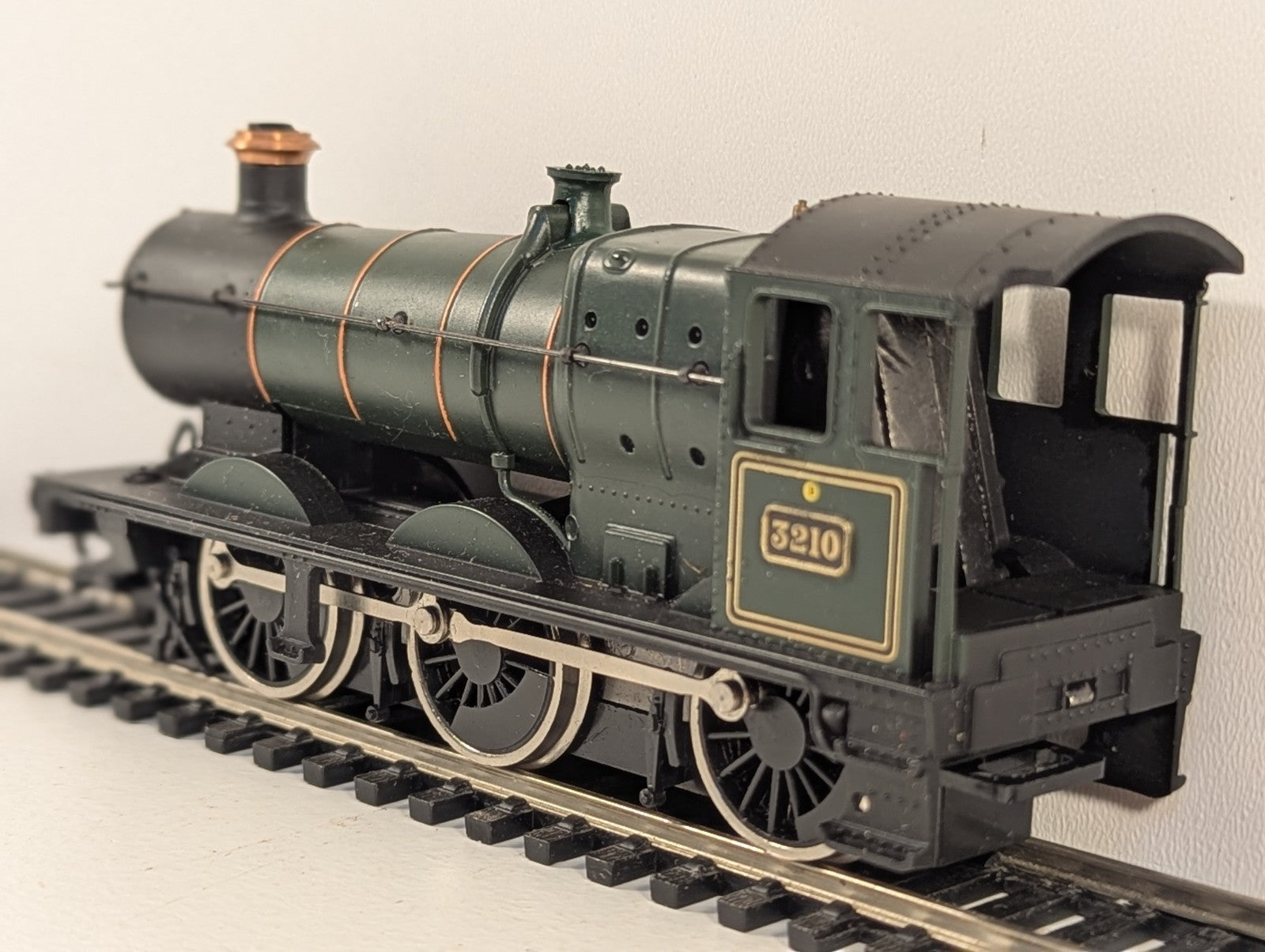 Mainline OO Gauge Class 2251 Collett Goods 0-6-0 Poor Runner