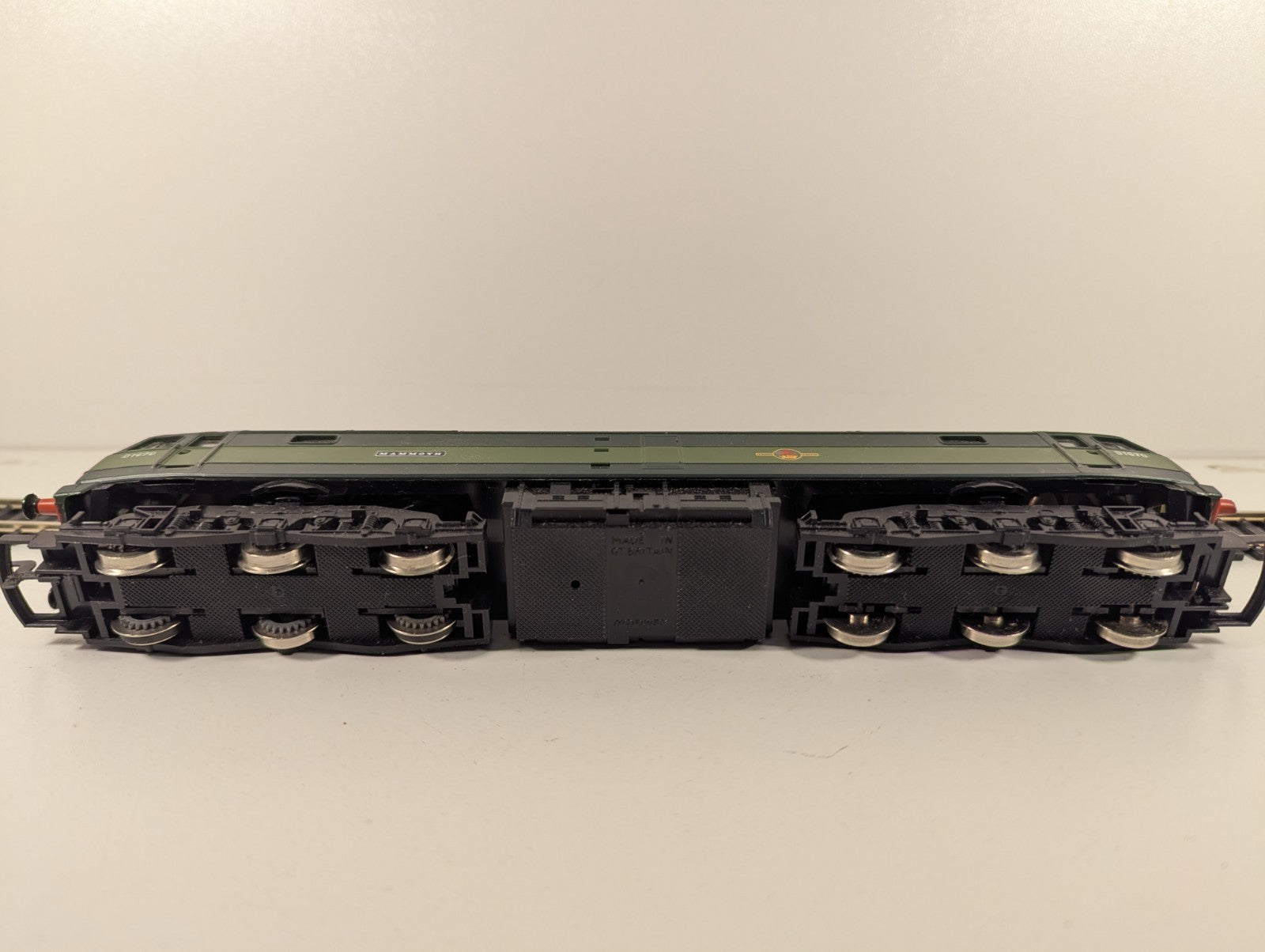 Hornby R073 BR Class 47 D1670 “Mammoth” BR Two Tone Green