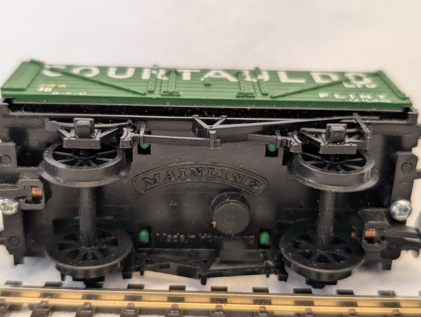 Mainline OO Gauge 7 Plank Open Wagon Courtaulds Goods Wagon 18 Courtaulds Green