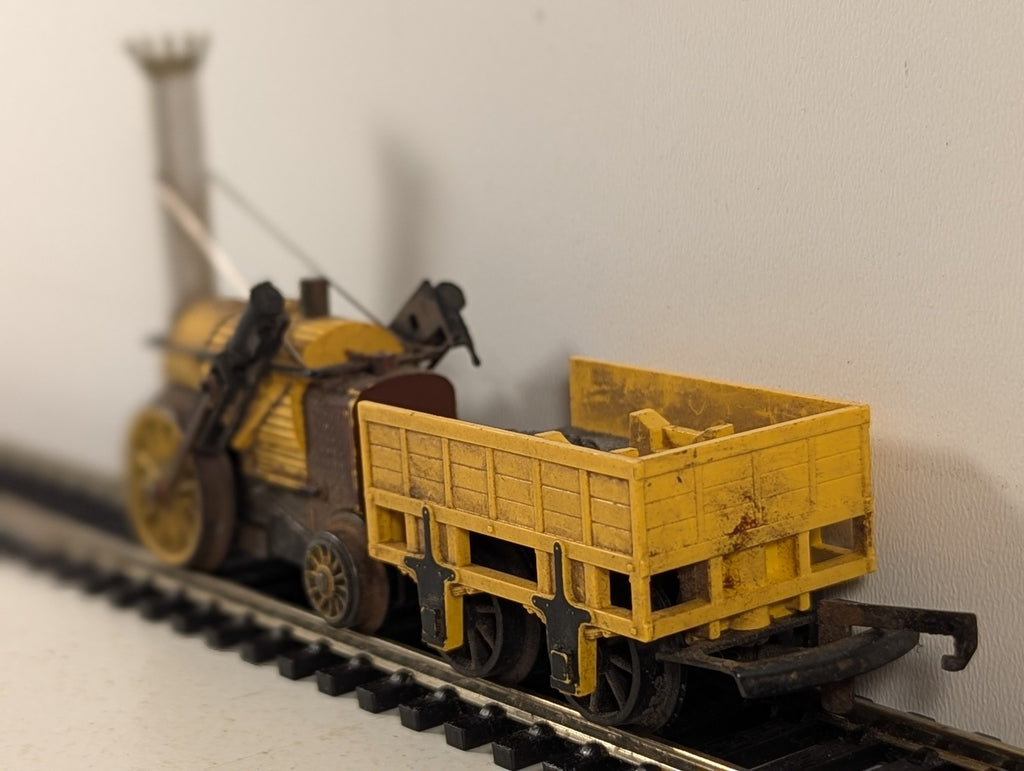 Tri-ang OO Gauge Stephenson's Rocket Steam Locomotive Yellow R651