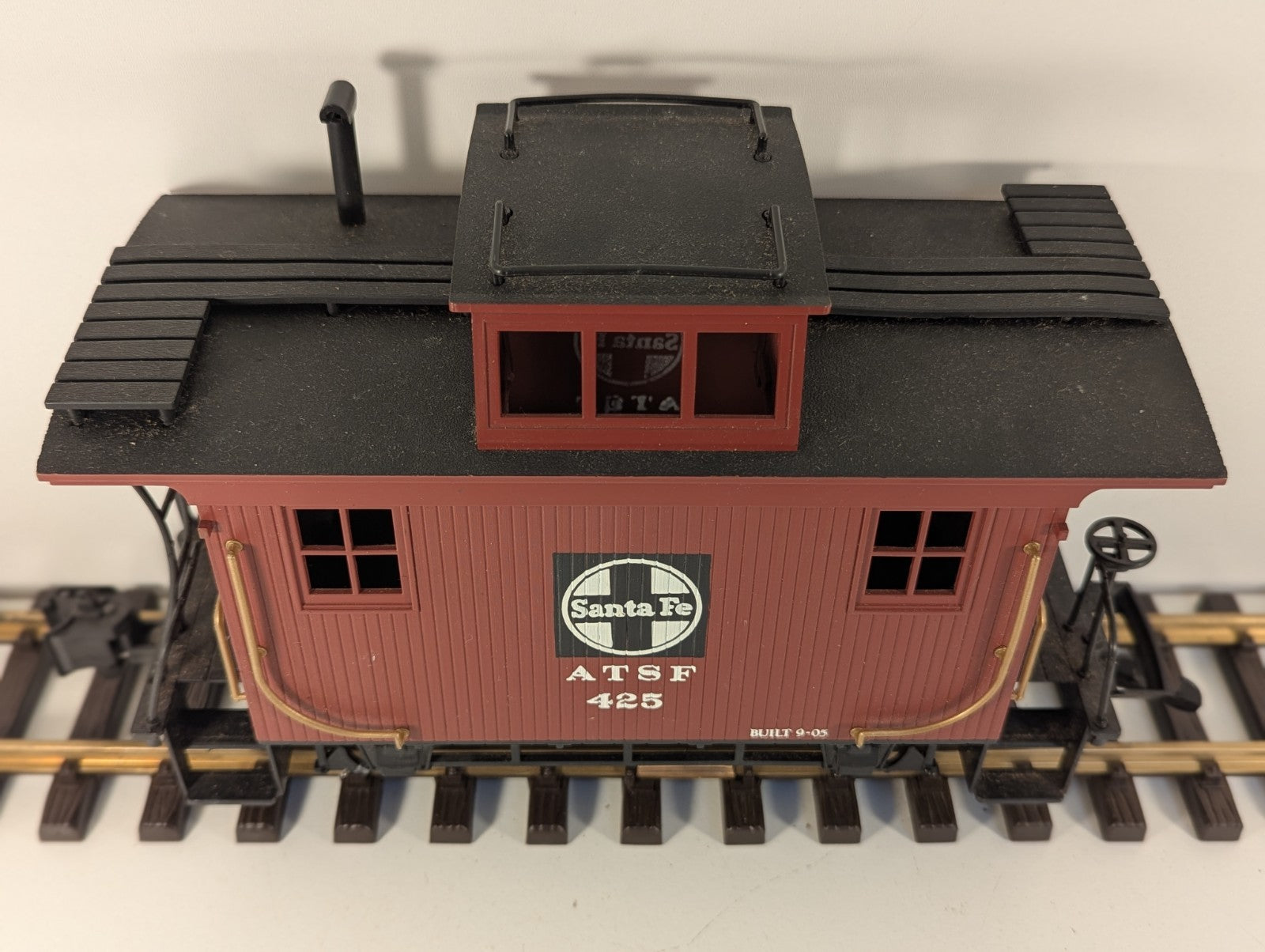 Bachmann G Scale Santa Fe ATSF 425 Bobber Caboose – Mixed Couplers
