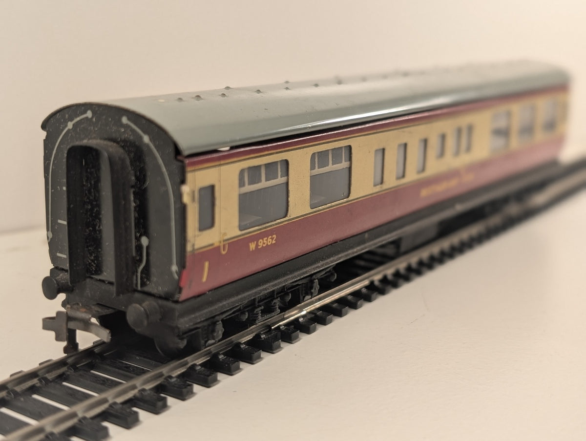 Hornby Dublo 4048 BR Mk1 Restaurant Composite Coach W9562