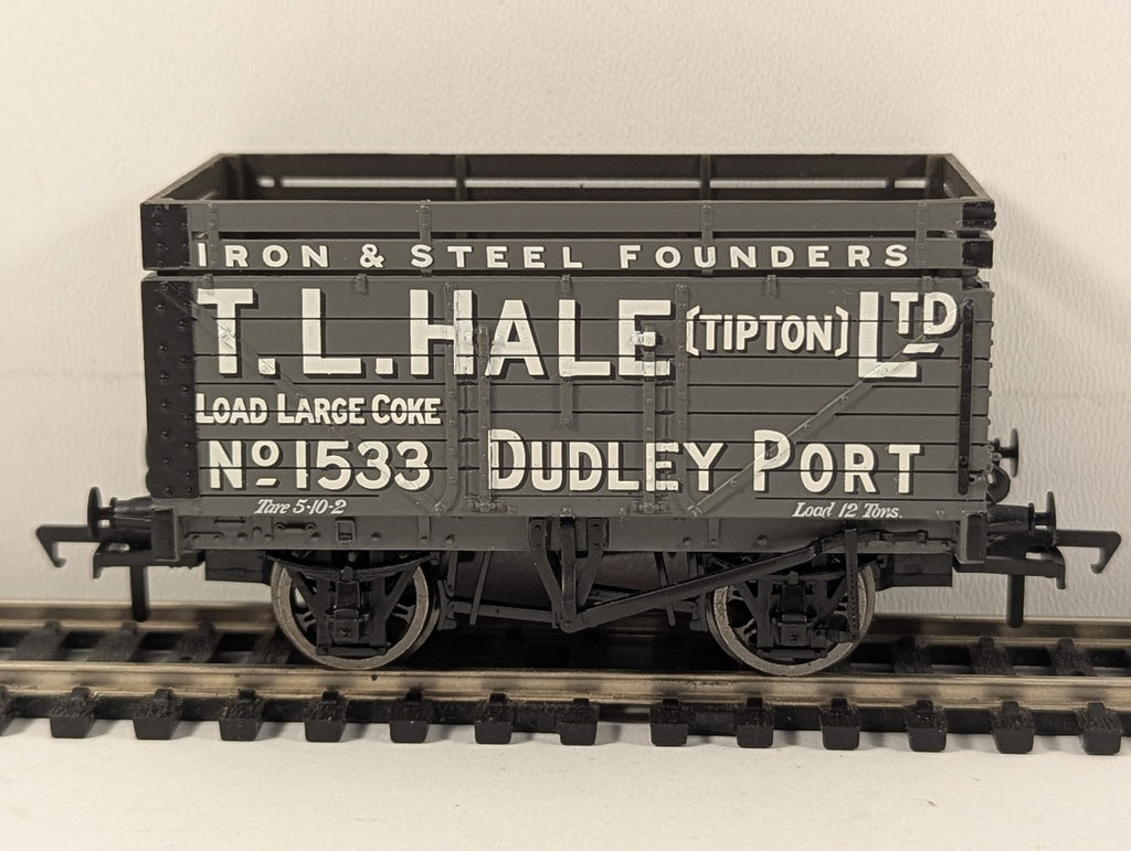Bachmann OO Gauge 7 Plank End Door Wagon with Coke Rails T. L. Hale (Tipton) Ltd
