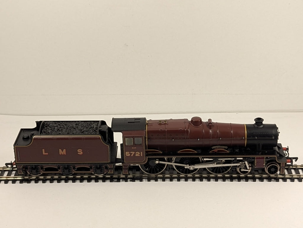 Bachmann OO Gauge LMS Jubilee Class 5721 'Impregnable' Steam Locomotive LMS Red