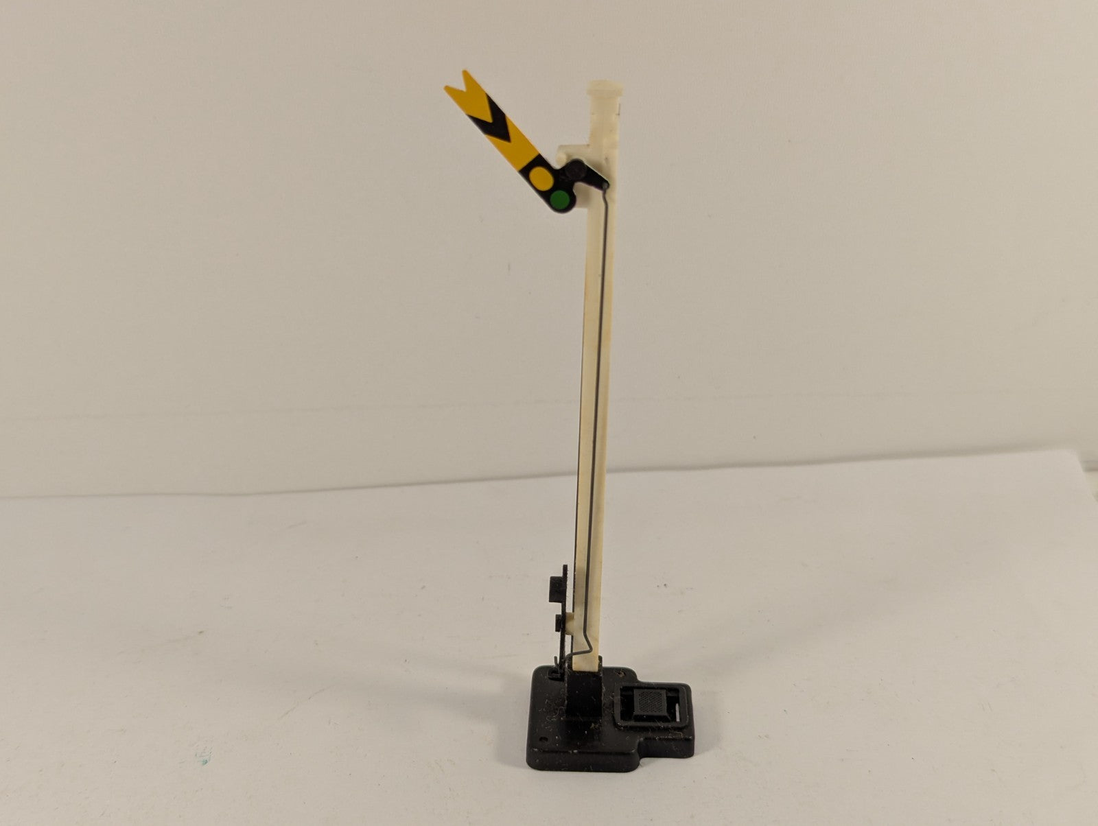 Hornby R172 OO Gauge Single Distant Signal