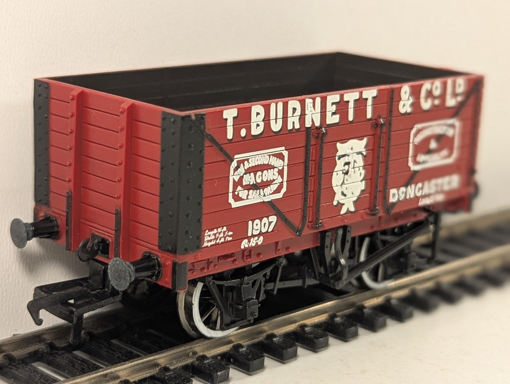 Bachmann 37-125K 8 Plank Wagon 'T. Burnett & Co.'