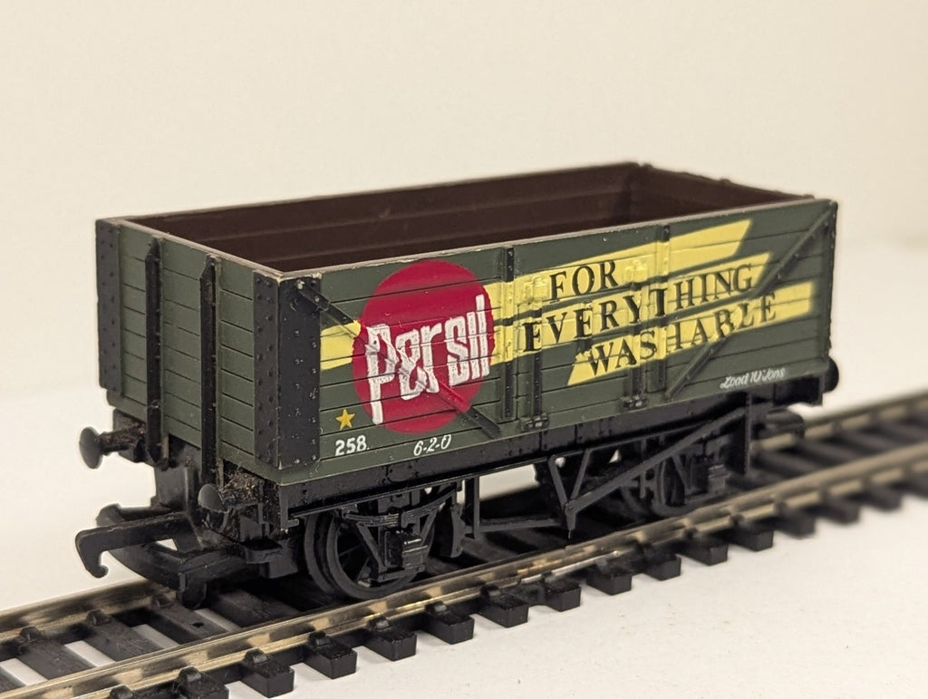 Mainline OO Gauge Persil 7 Plank Open Wagon