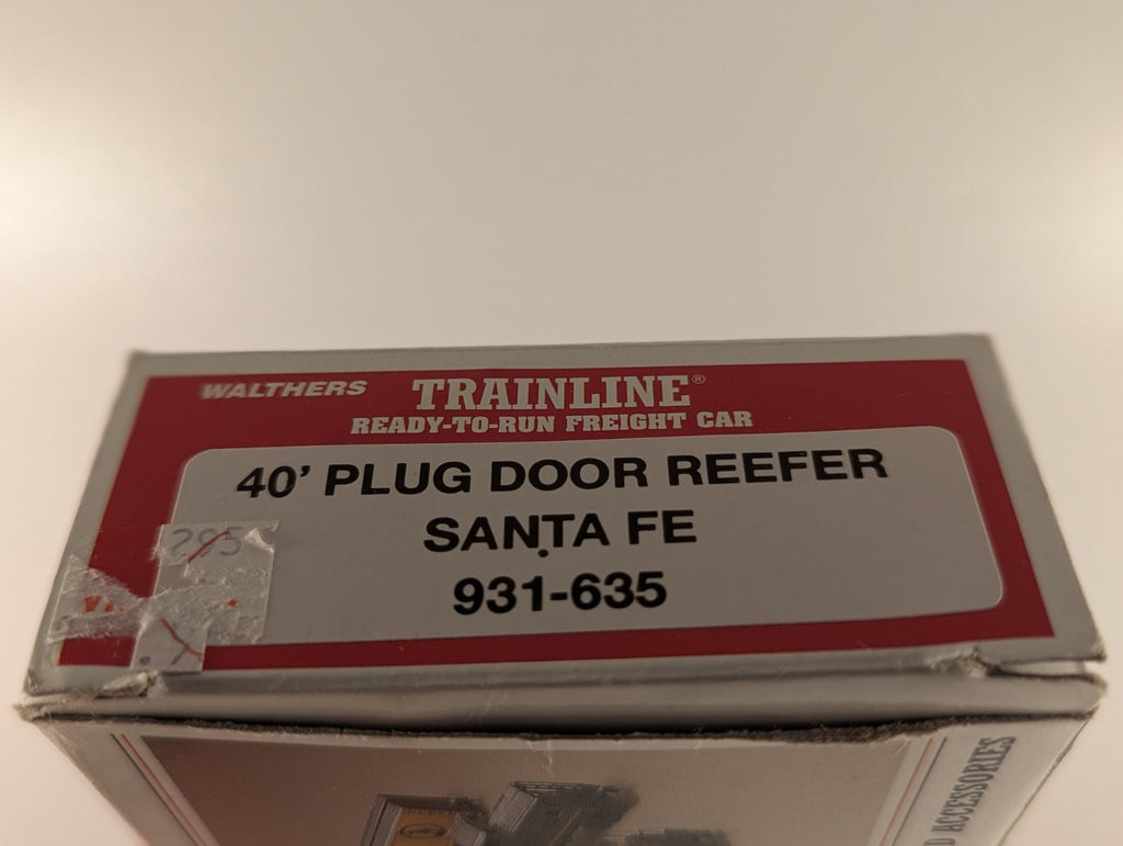 Walthers HO Scale 40' Plug Door Reefer Freight Wagon 13561 Santa Fe