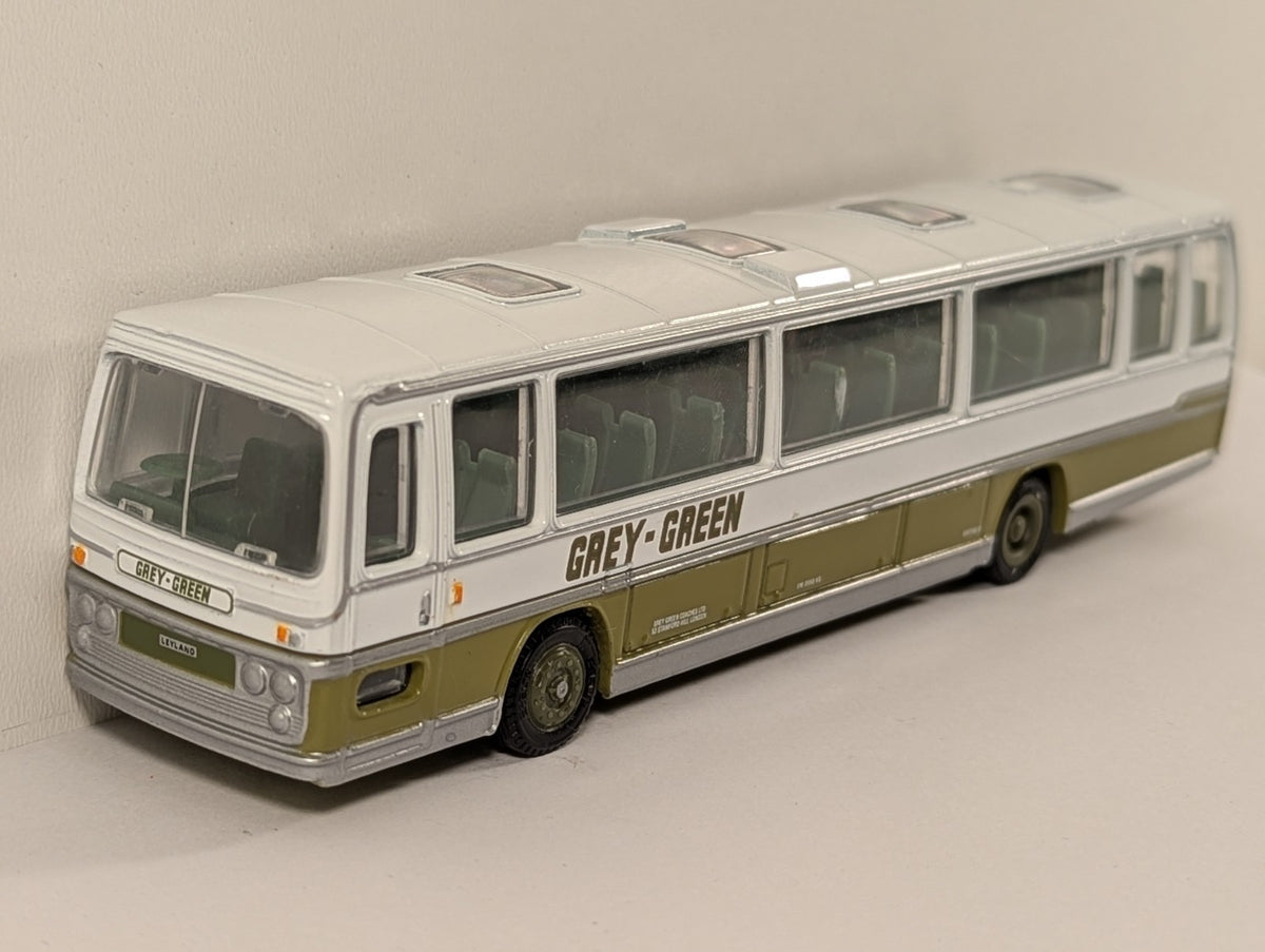 EFE Plaxton Coach – Tottenham to Manchester – British Bus Model