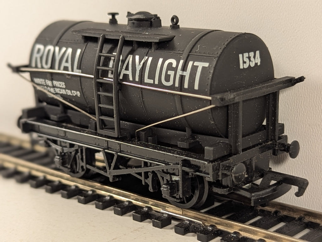 Mainline Railways 37-134 OO Gauge Royal Daylight Tank Wagon - Boxed