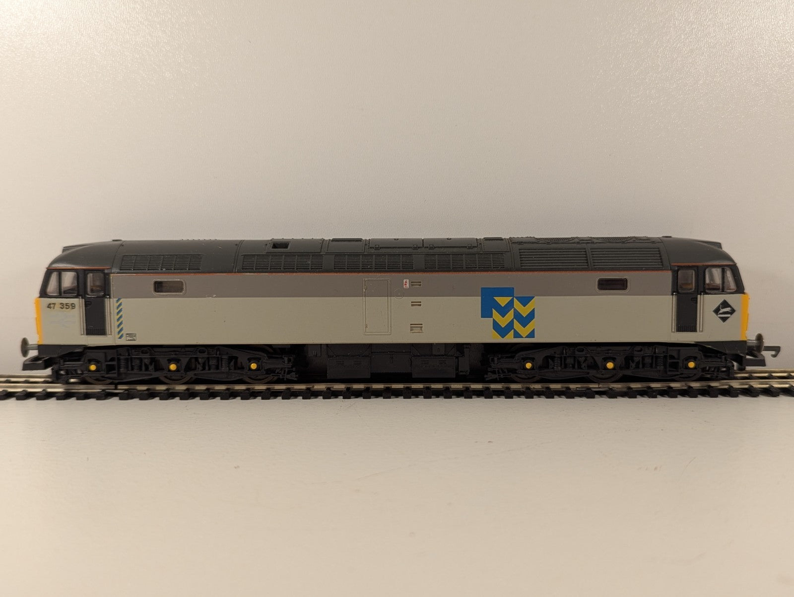 Lima OO Gauge BR Class 47 BR Railfreight Metals sector Grey Diesel Locomotive