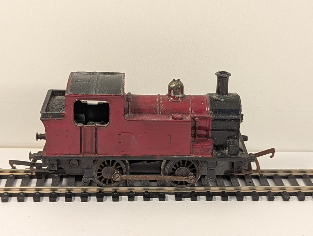 Tri-ang R355 OO Gauge Nellie 0-4-0 Industrial Tank – Repainted Spares/Repair