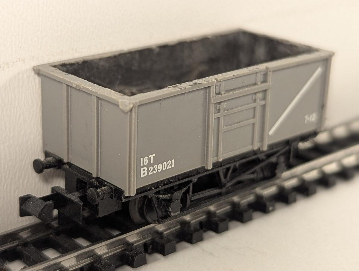 Minitrix N Gauge 16 Ton Mineral Wagon B239021 BR Grey