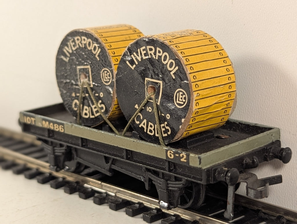 Hornby-Dublo 32086 D1 Low-Sided Wagon with Cable Drums OO Gauge - Boxed