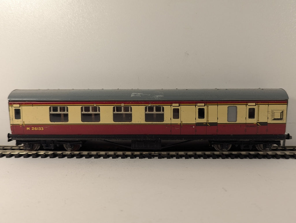 Hornby Dublo OO Gauge BR Corridor Brake Third Coach Passenger Coach M26133