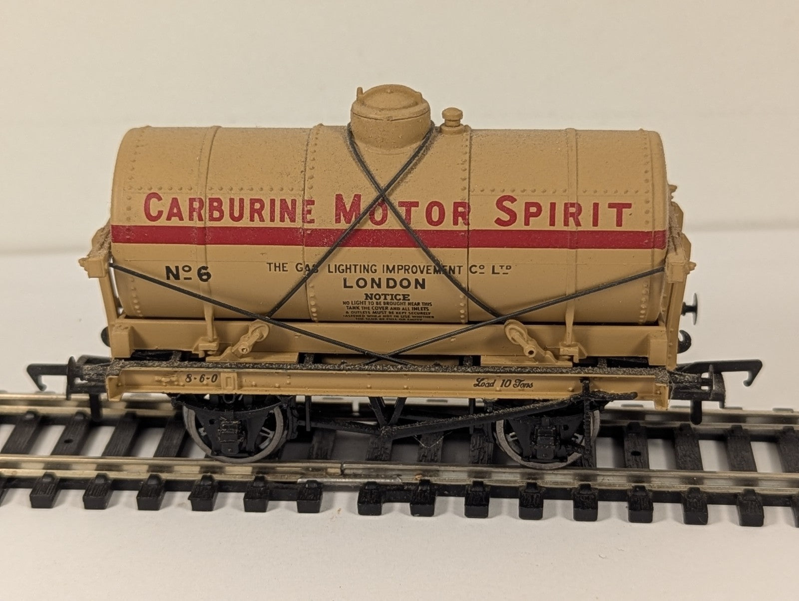 Bachmann OO Gauge 12 Ton Tank Wagon 6 Carburine Motor Spirit 37-079