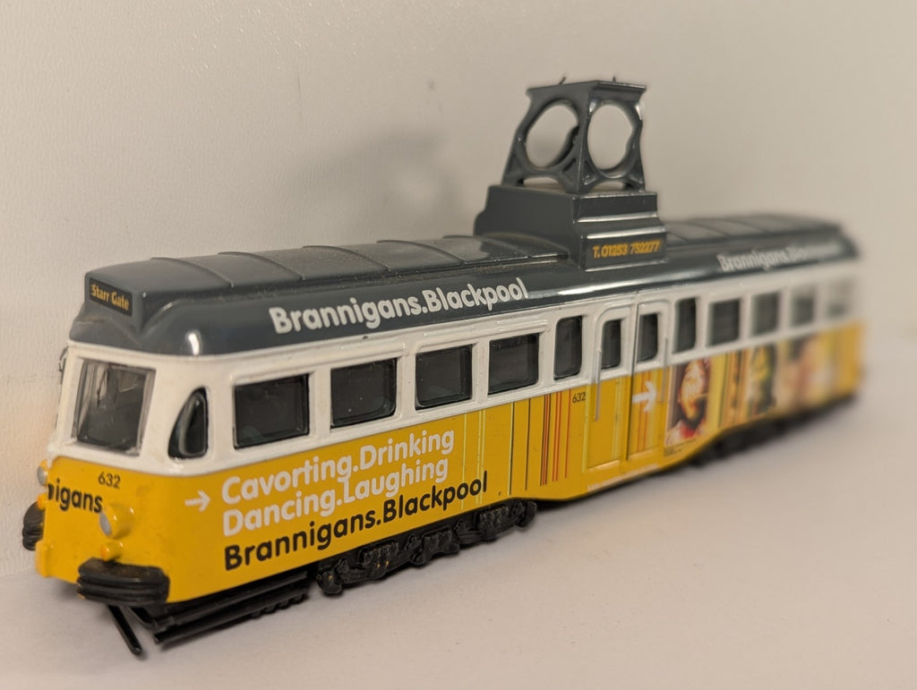 Corgi 1:76 Scale Blackpool Brush Tram 632 Brannigans Blackpool OM44
