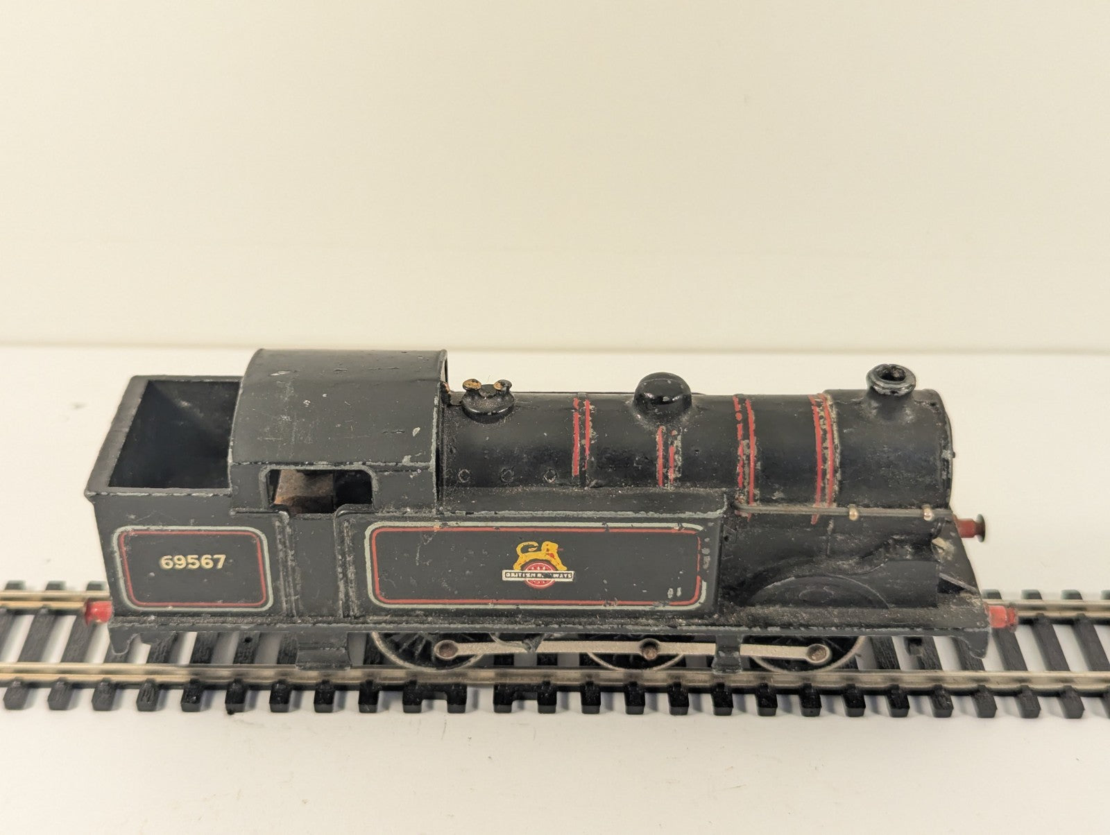 Hornby Dublo EDL7 OO Gauge BR Gloss Black N2 Class 69567 3 Rail (NON-RUNNER)