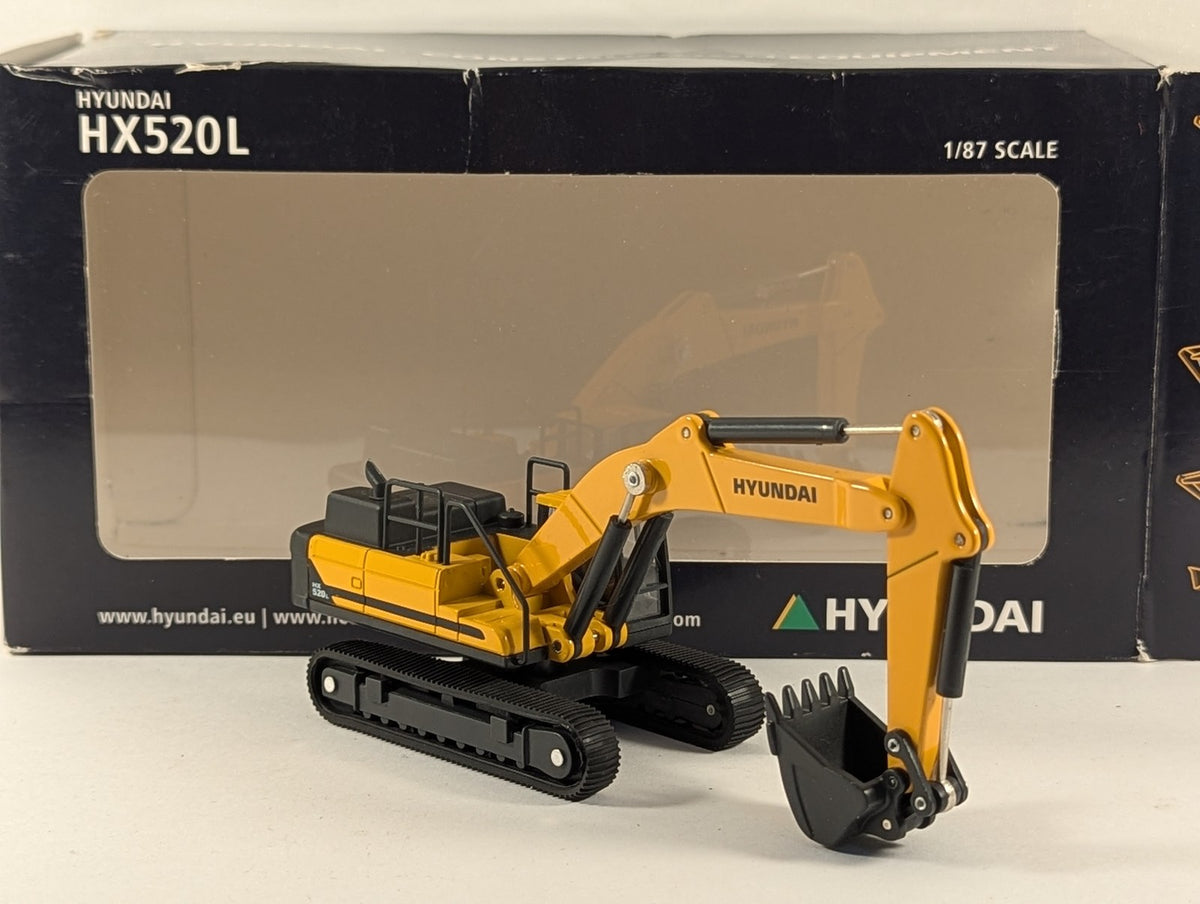 Hyundai 1/87 HX520L Crawler Excavator Die-cast Model Excavator Yellow and Black
