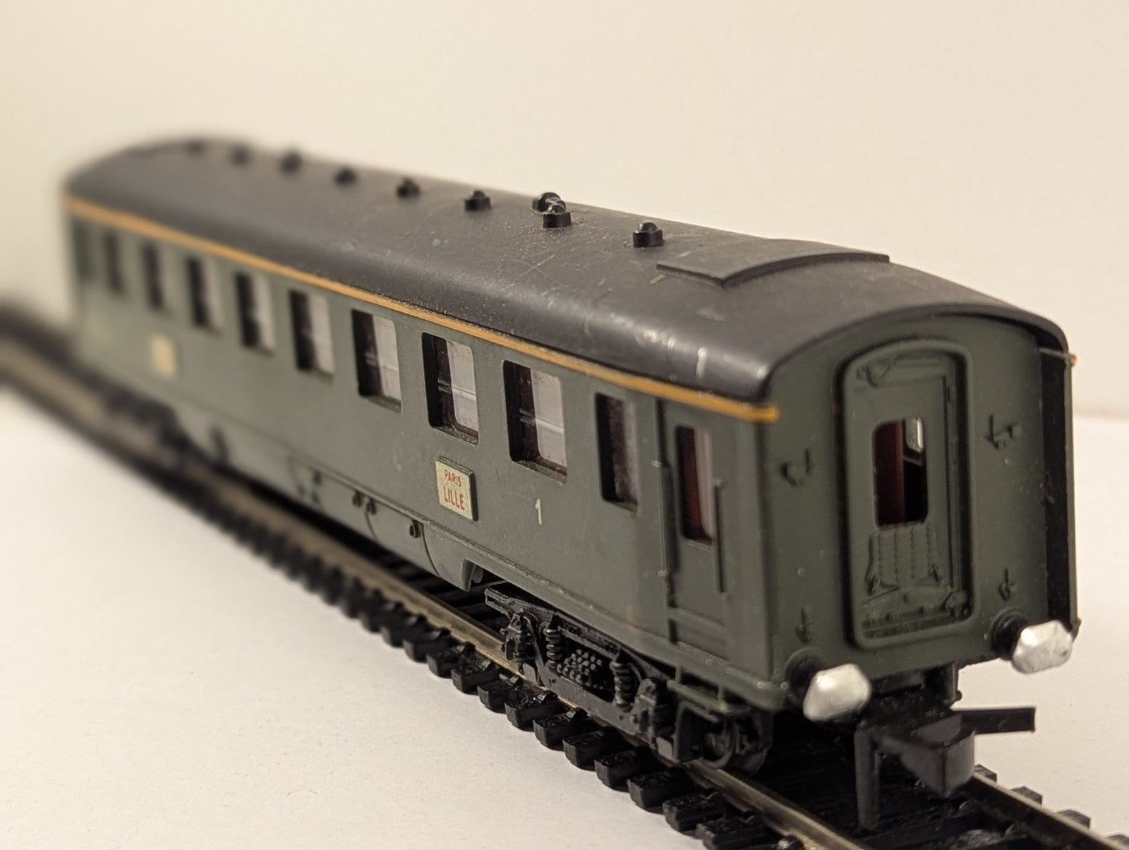 Hornby-Acho HO Gauge French SNCF Green Passenger Coach