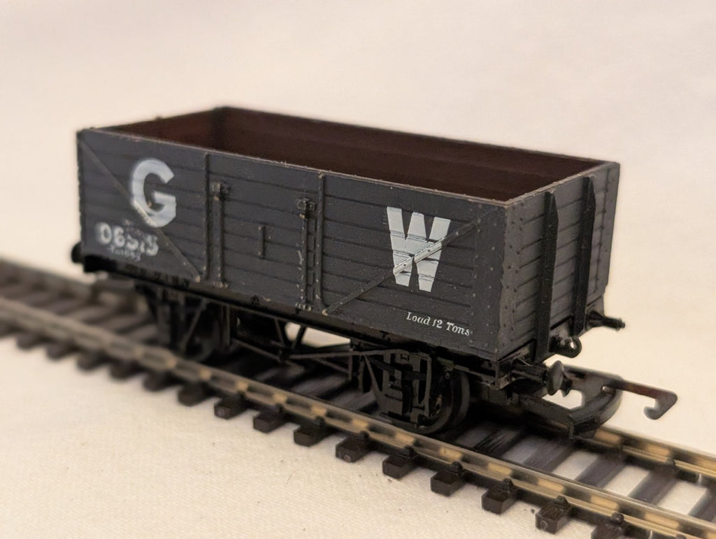 Dapol OO Gauge GWR 7-Plank Open Wagon 06515 - Dark Grey