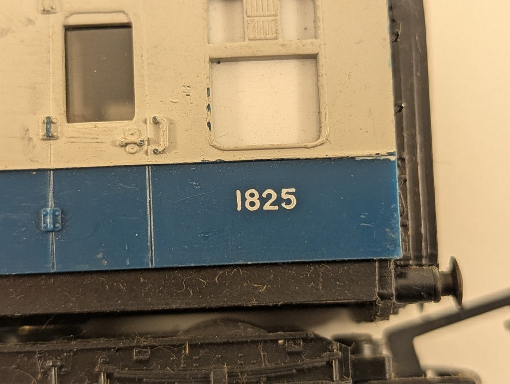 Tri-ang R729 OO Gauge BR Blue/Grey Mk1 Buffet Car