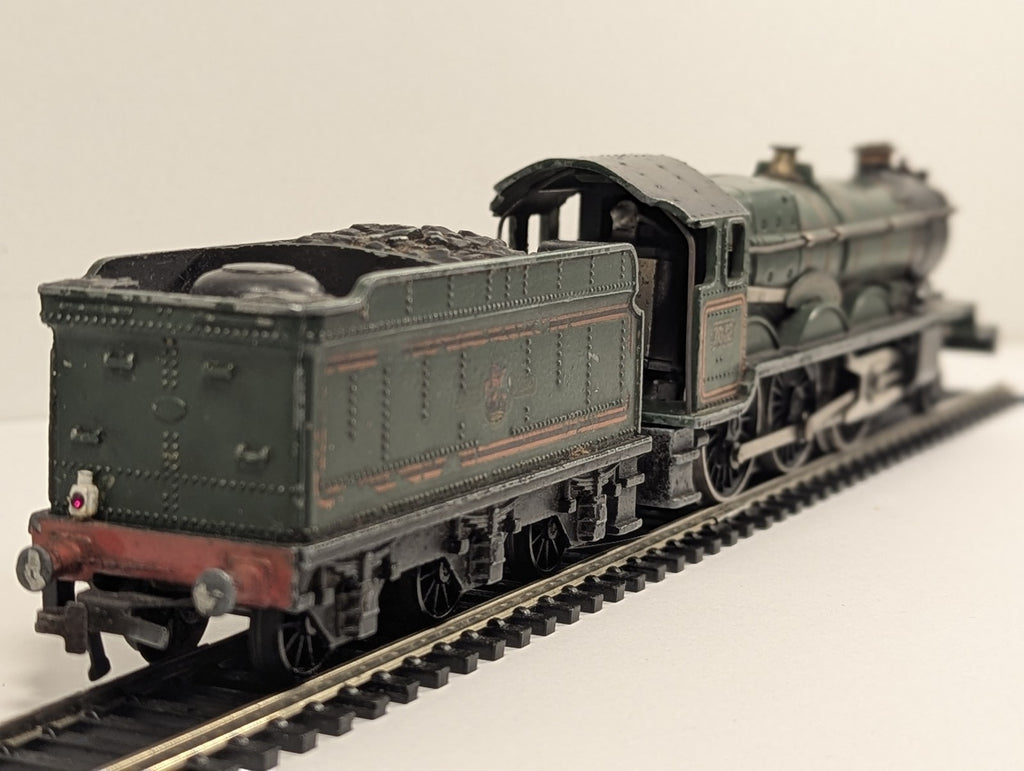 Hornby Dublo OO Gauge Castle Class 4-6-0 'Denbigh Castle' Steam Locomotive 7032