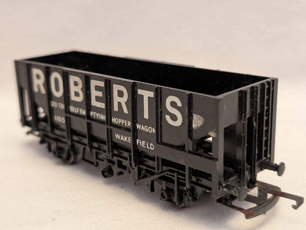 Hornby OO Gauge 20 Ton Self Emptying Hopper Wagon Goods Wagon 1100