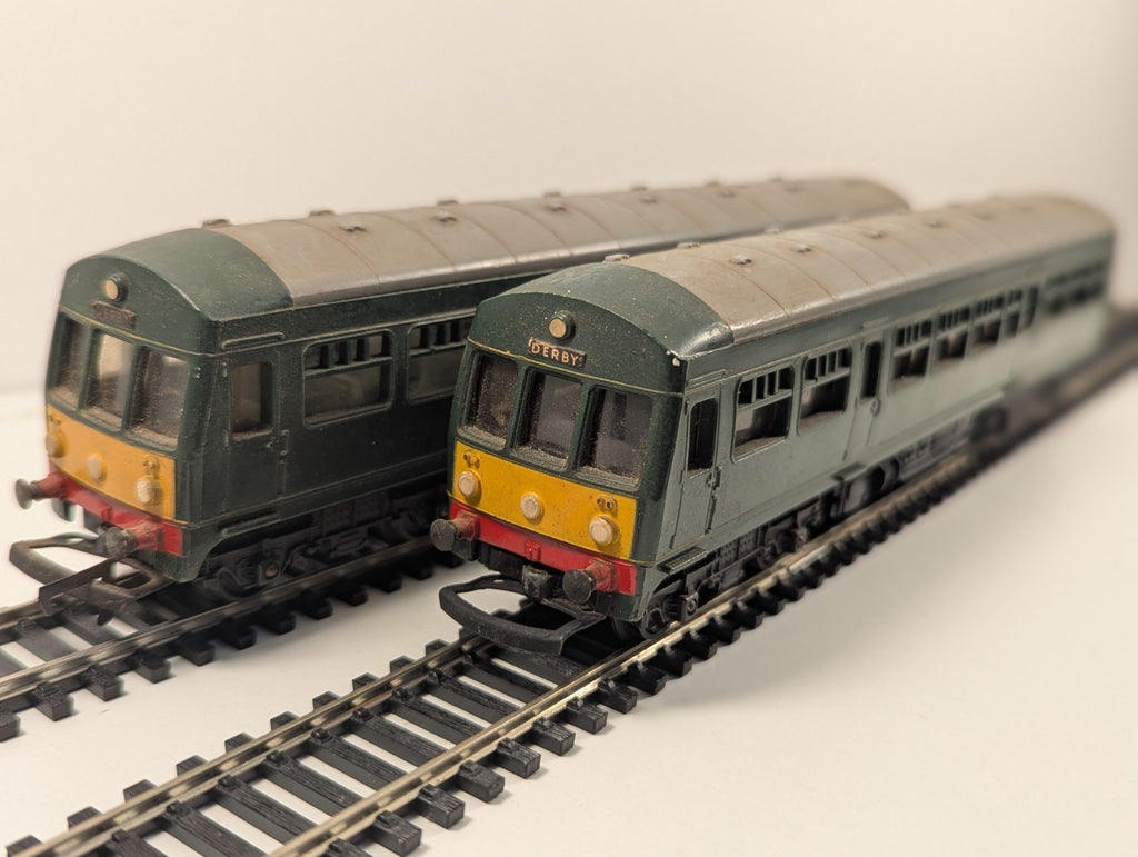 Tri-ang R157 OO Gauge Class 101 DMU Diesel Railcar