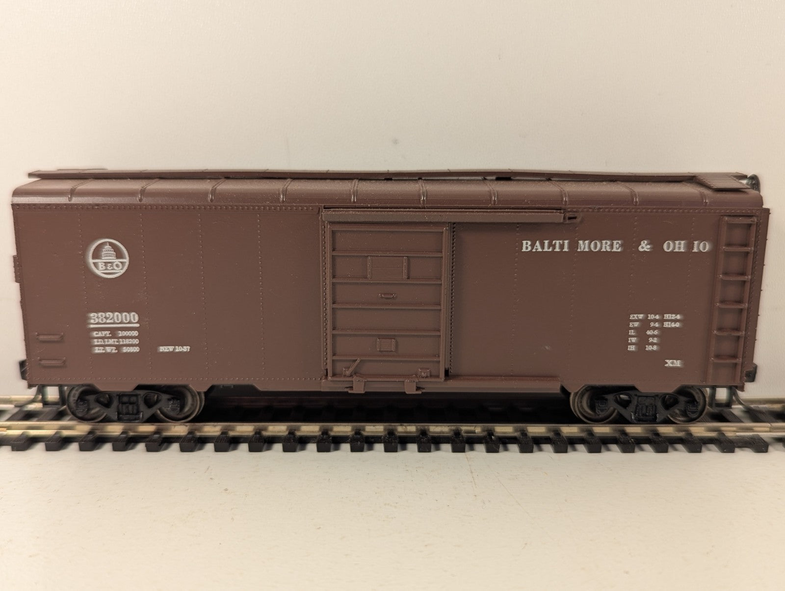 Accurail HO Gauge 40' AAR Steel Boxcar 382000 Baltimore & Ohio