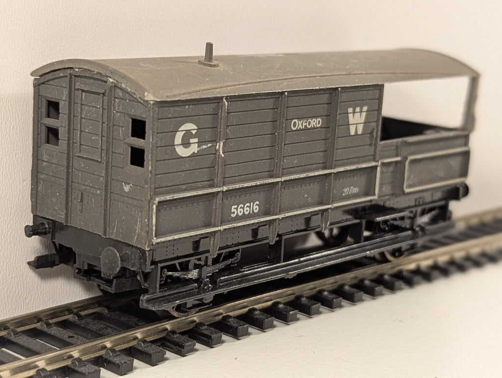 Airfix – Oxford 20 Ton Wagon (W56616, Missing Coupling) – OO Gauge