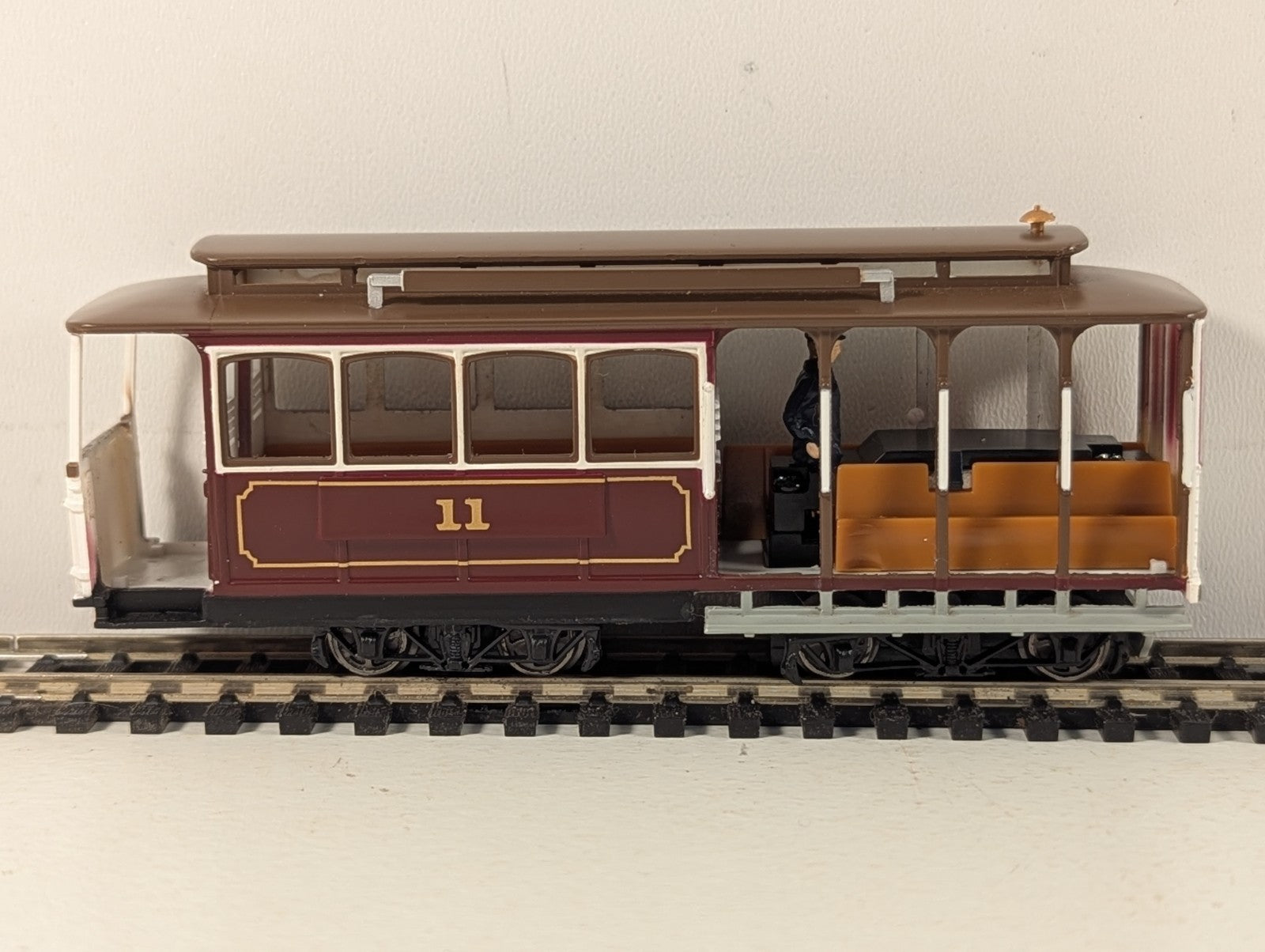 Bachmann HO Scale Cable Car 11 Red 60530 - Boxed