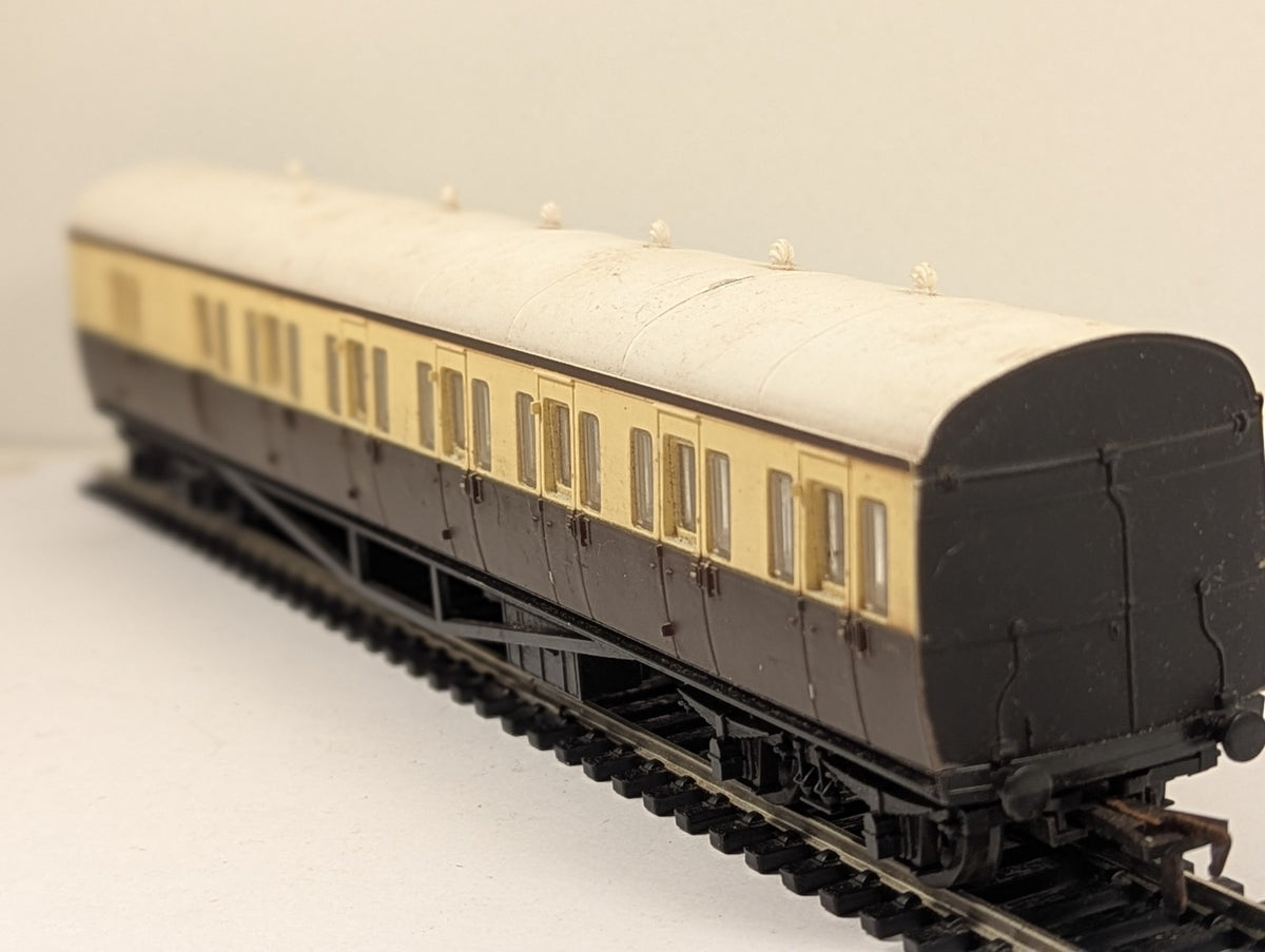 Airfix OO Gauge GWR Suburban Brake Coach (54250-0)