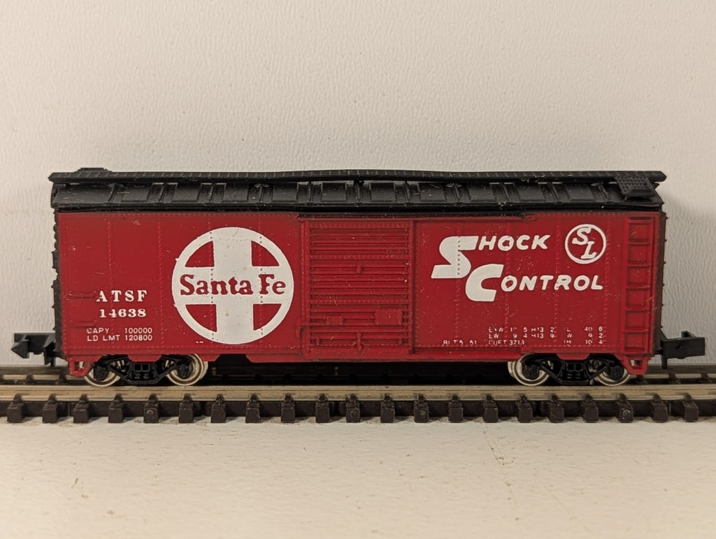 Con-Cor 0001-01801A N Gauge Santa Fe Steel Boxcar - Boxed