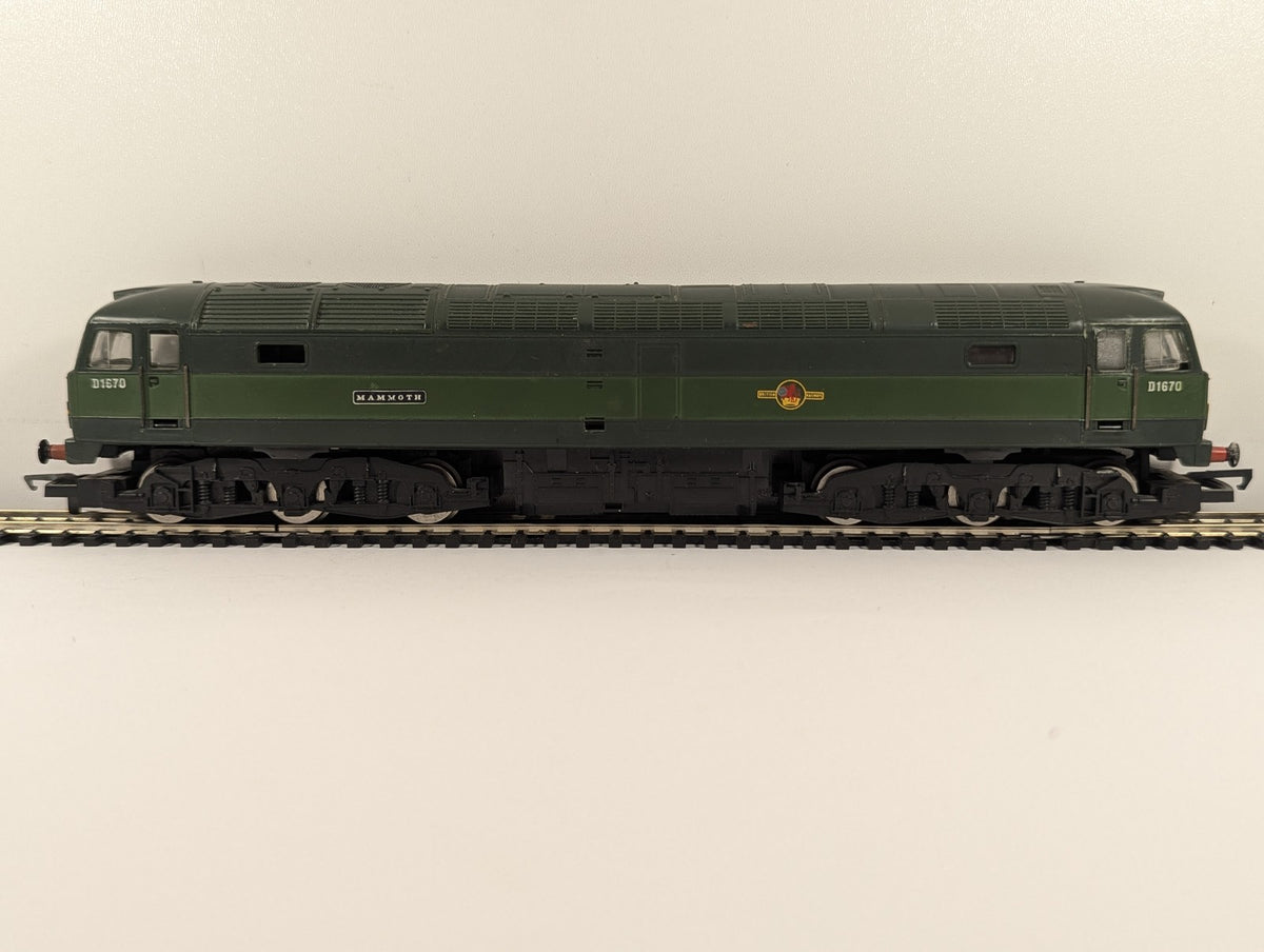 Hornby OO Gauge Class 47 Locomotive D1670 BR Two-Tone Green R328