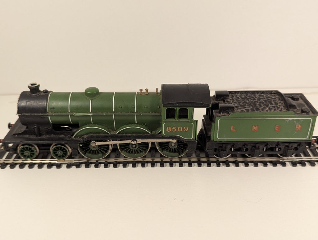 Hornby R866 Class B12 4-6-0 – LNER 8509 – Dummy Unit