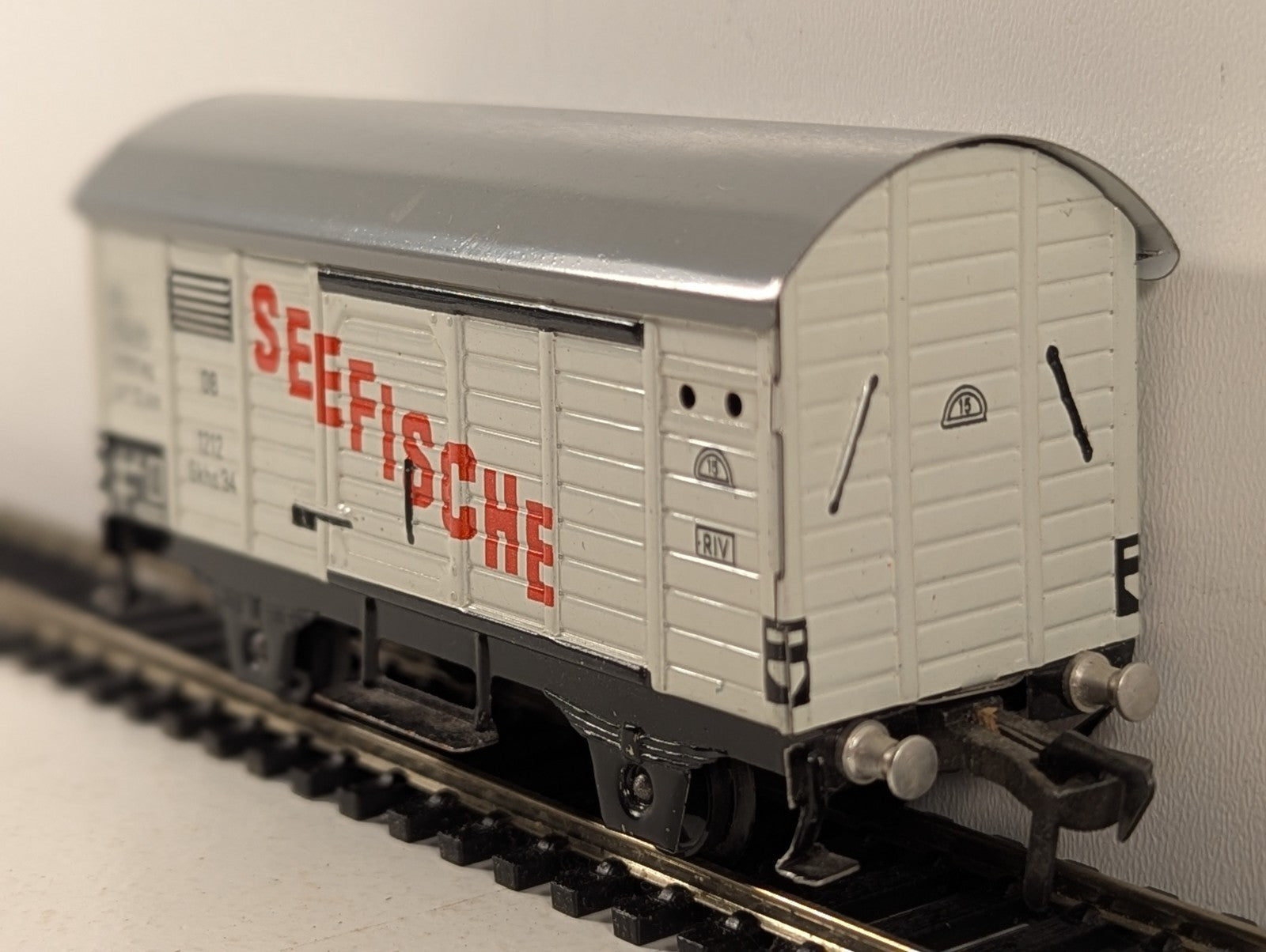 Fleischmann HO Gauge DB Seefische Refrigerated Fish Wagon Goods Wagon