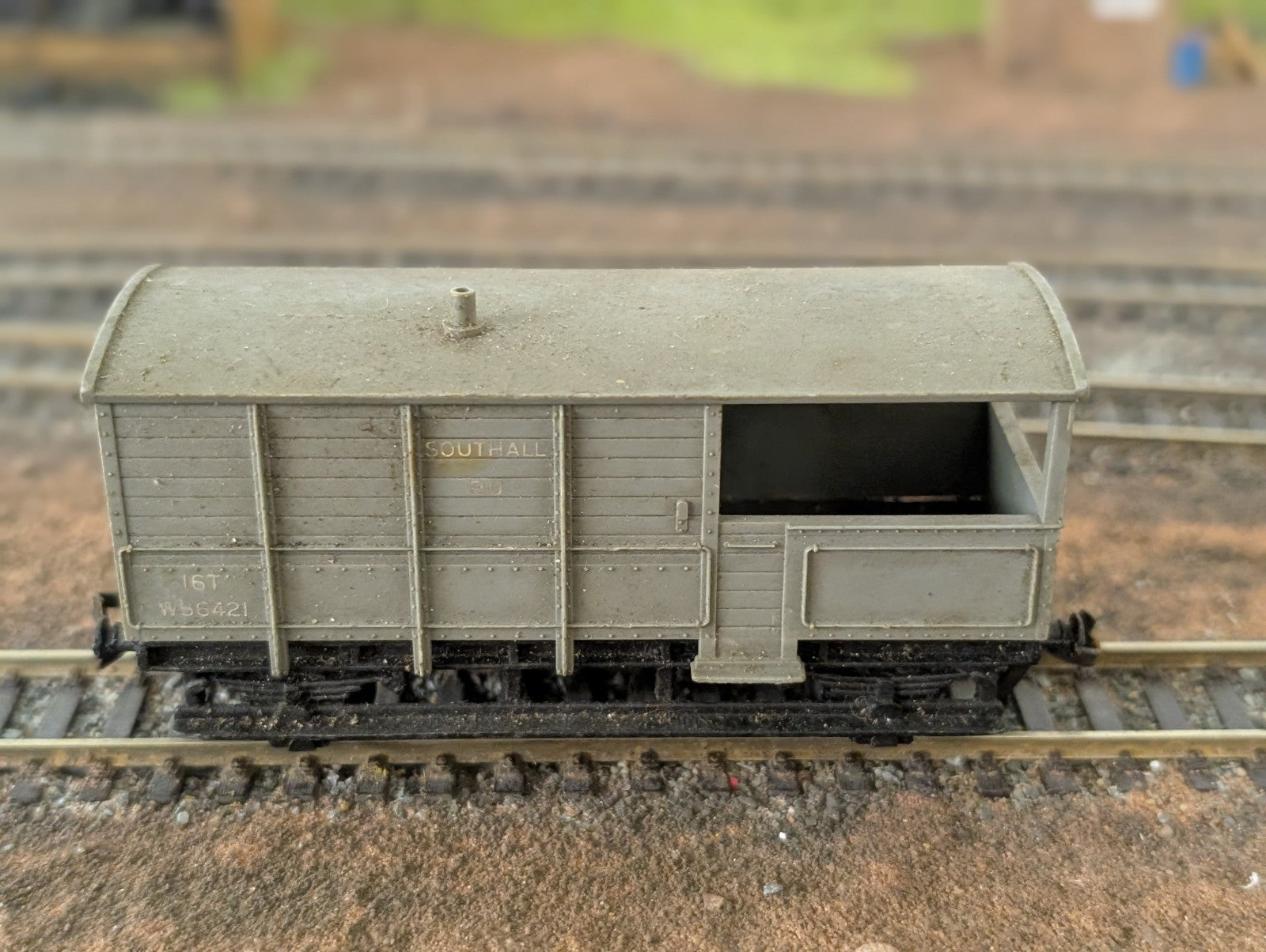 Hornby Dublo OO Gauge 16 Ton Brake Van W56421 "Southall RU"