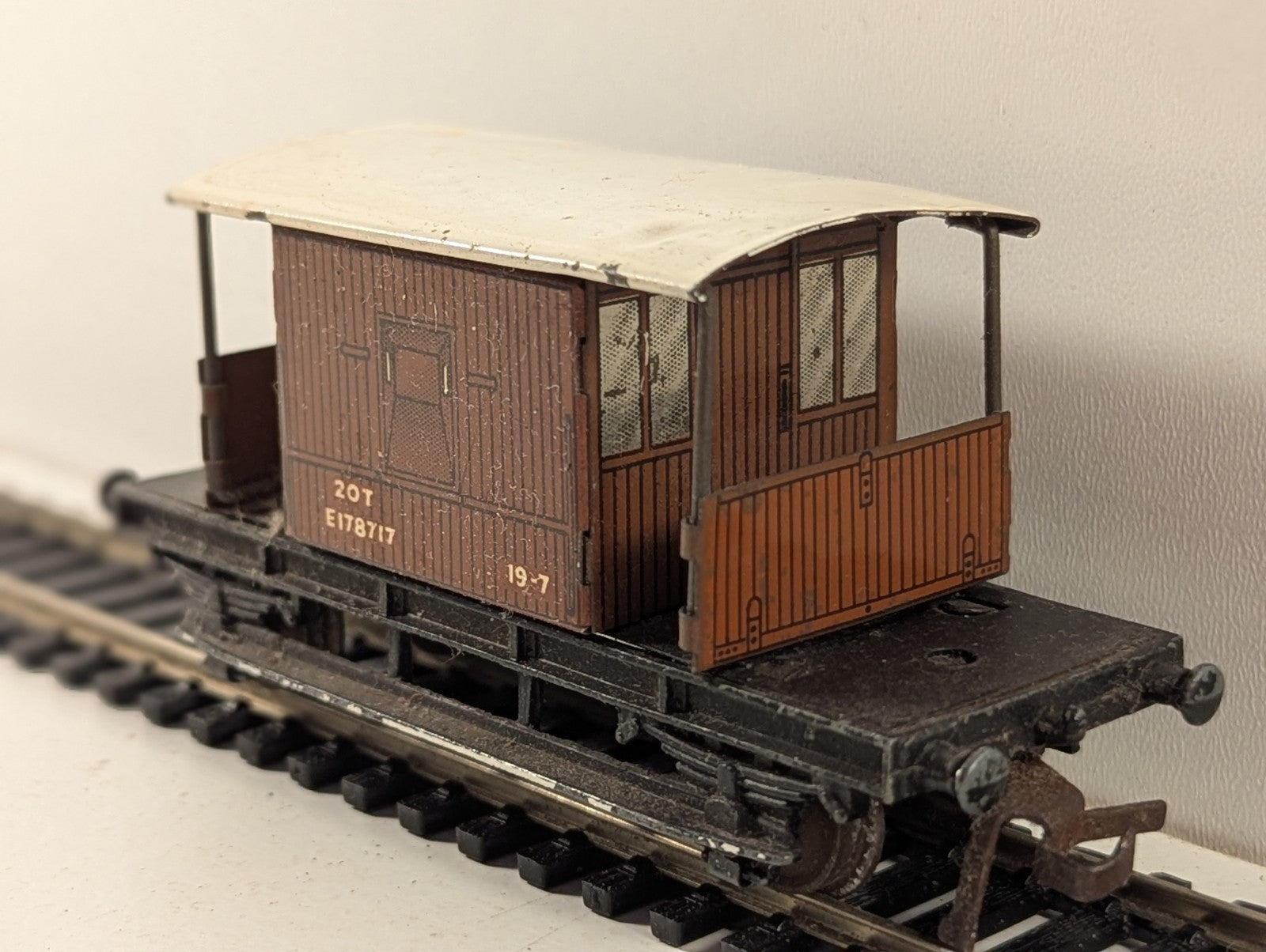 Hornby Dublo BR 20 Ton Goods Brake Van OO Gauge