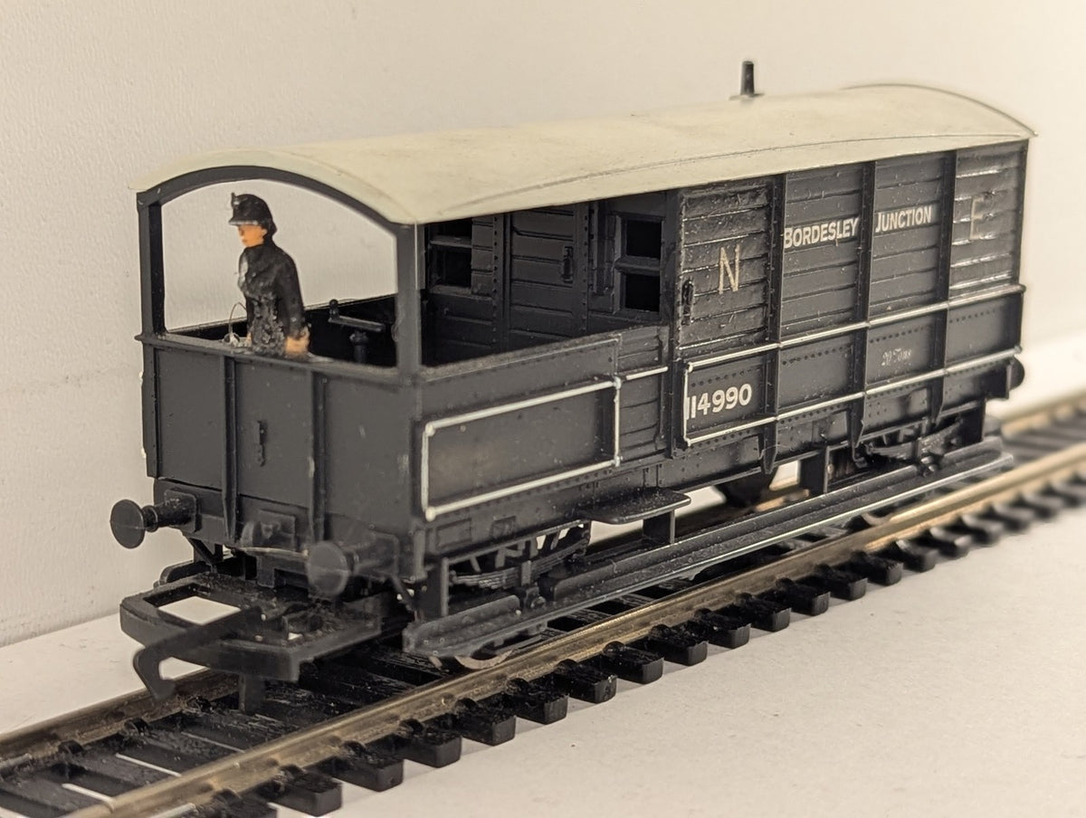 Hornby OO Gauge LNER 20 Ton Brake Van 'Bordesley Junction' 114990 NE Grey