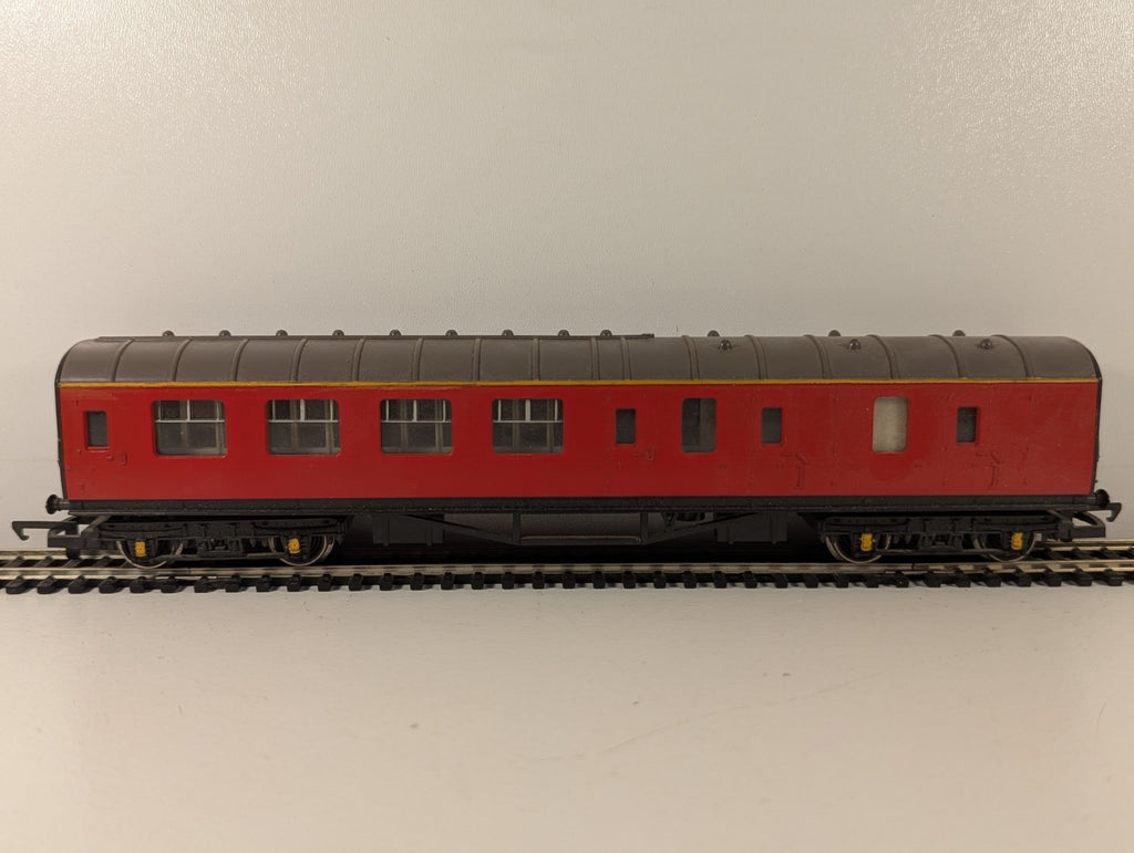 Hornby OO Gauge ex-LMS 57ft Suburban Brake Third Coach