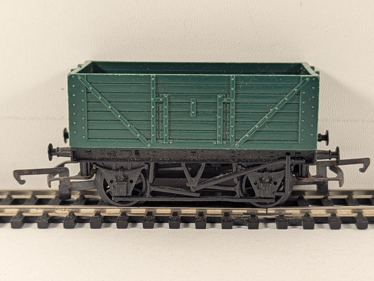 Tri-ang Hornby OO Gauge Goods Wagon with Drop Sides Green R113