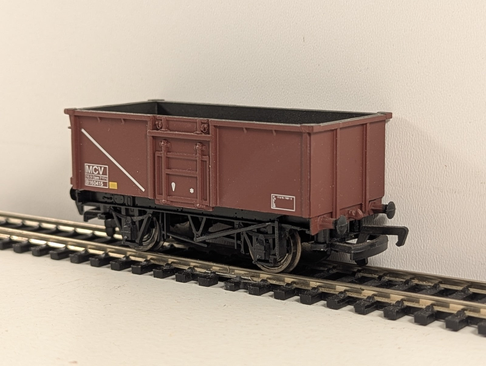 Bachmann 37-238A OO Gauge 16 Ton Steel MCV Mineral Wagon - Wrong Box