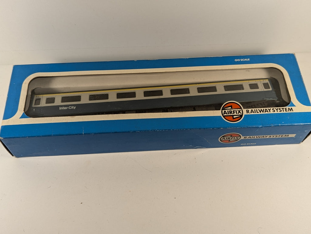 Airfix OO Gauge MkII First Class Coach Passenger Coach E3170 BR Blue & Grey